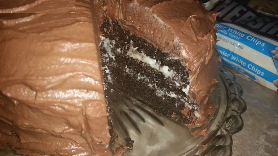 Hershey’s Chocolate Cake with Cream Cheese Filling & Chocolate Cream Cheese Buttercream