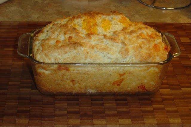 RED LOBSTER’S CHEESE BISCUIT (IN A LOAF)