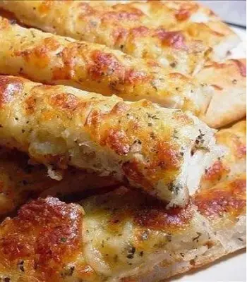 Easy Cheesy Breadsticks