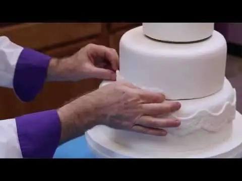 How to Make Your Own Wedding Cake Part 1 of 2