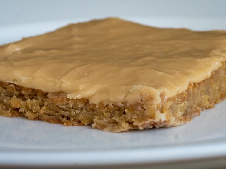 peanut-butter-lunch-lady-cookie-bars