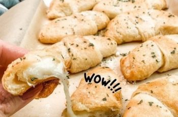 Cheese & Garlic Crescents