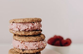 Raspberry Cookie Sandwich