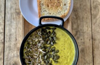 Creamy Broccoli & Spinach Soup