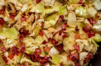 FRIED CABBAGE WITH BACON, ONION, AND GARLIC: A FLAVORFUL COMFORT SIDE DISH