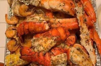 GARLIC BUTTER SEAFOOD BOIL