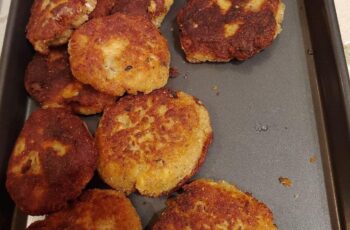 CANNED SALMON PATTIES (BEST EVER)